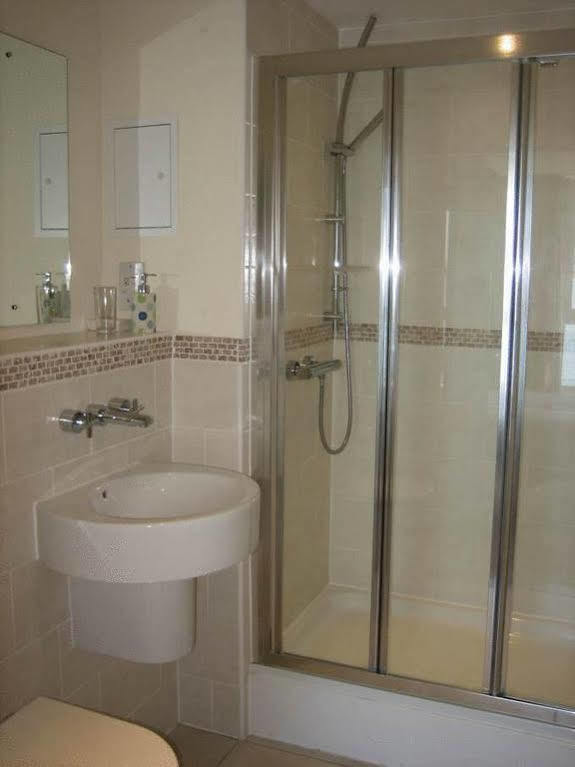 Bayview Apartments Sports Village Cardiff Free Parking & Free Wi Fi Eksteriør billede